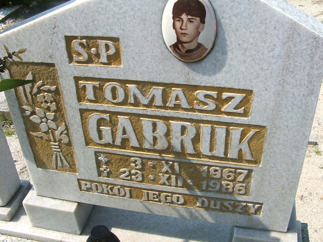 Tomasz Gabruk 1967 Lewin Brzeski - Grobonet - Wyszukiwarka osób pochowanych
