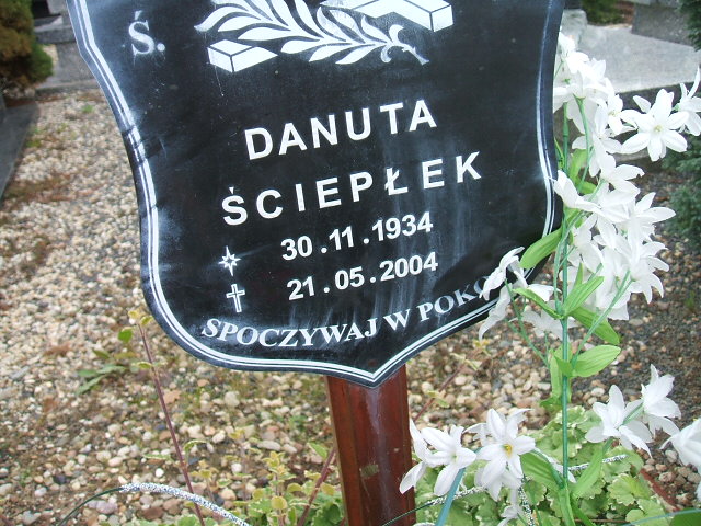 Danuta Ściepłek 1934 Lewin Brzeski - Grobonet - Wyszukiwarka osób pochowanych